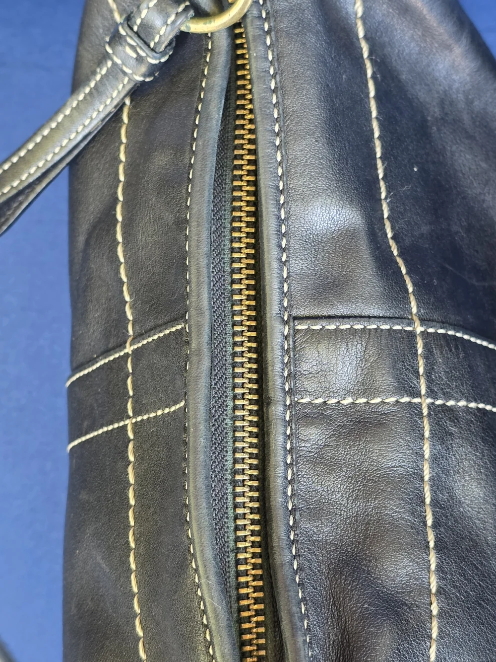 Coach 10739 Black Leather Mini Ergo Hobo Shoulder Bag Y2K - Picture 4 of 16